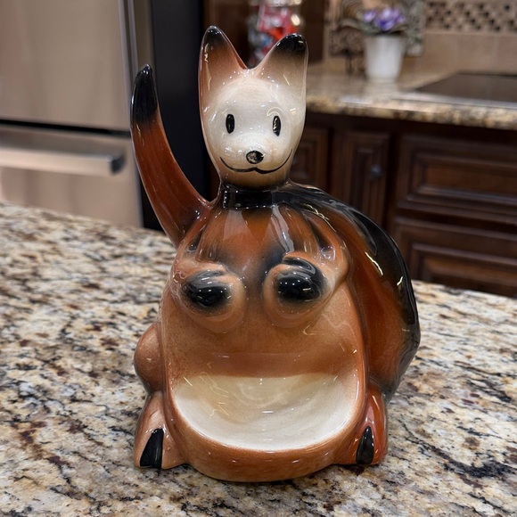 Other - Vintage 1956 Collectible Ceramic Boxing Kangaroo Valet/Dresser Caddy